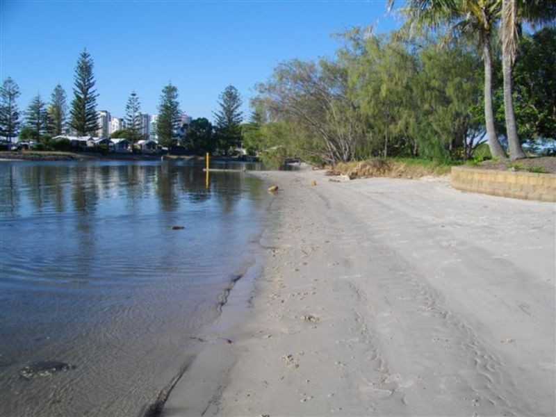 Labrador QLD 4215