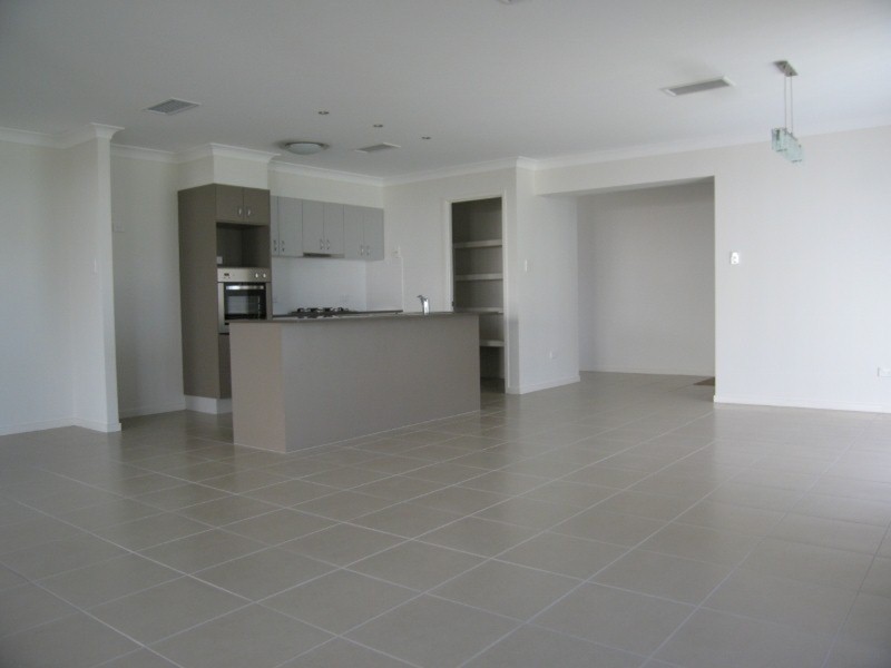 Molendinar QLD 4214