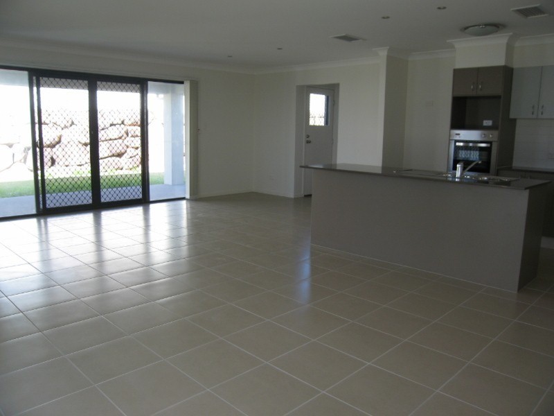 Molendinar QLD 4214
