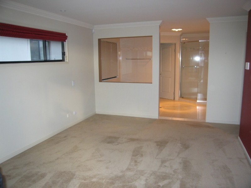 Molendinar QLD 4214