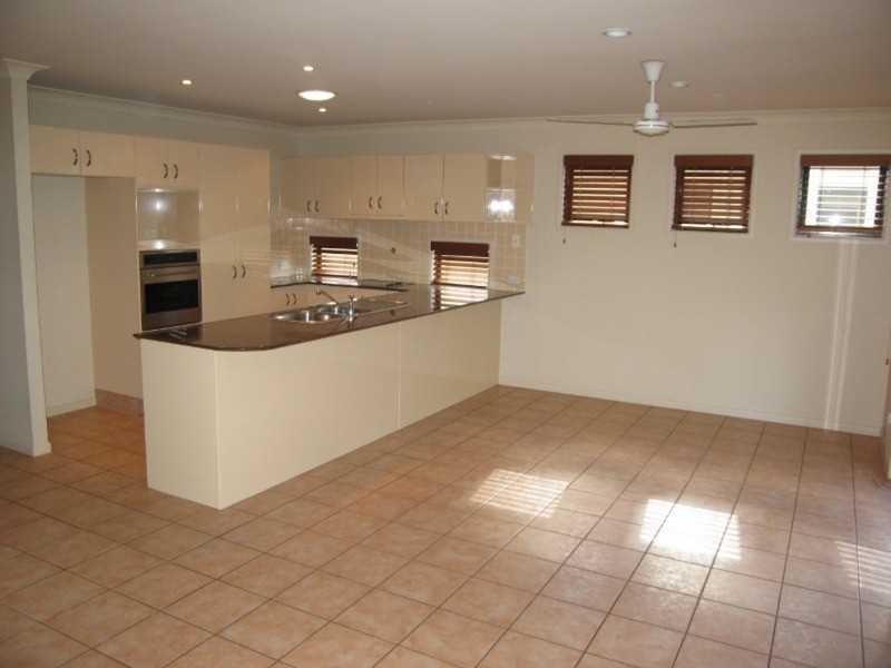Ashmore QLD 4214