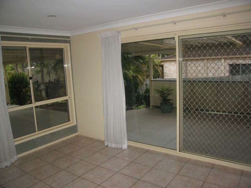 Parkwood QLD 4214