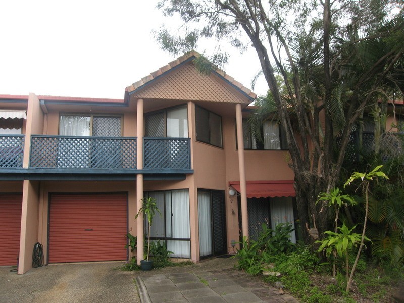 Labrador QLD 4215