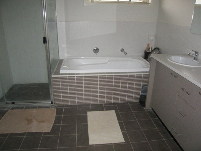 Molendinar QLD 4214
