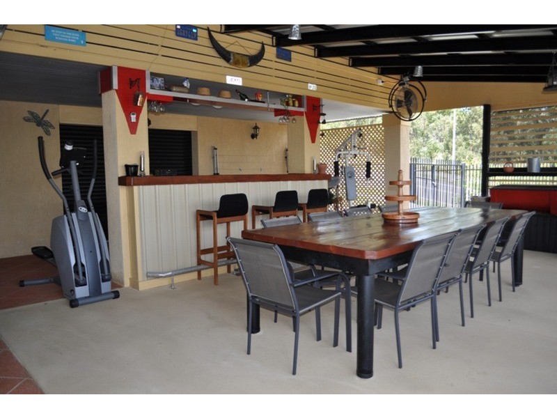 14 Neri Crescent, Arundel QLD 4214