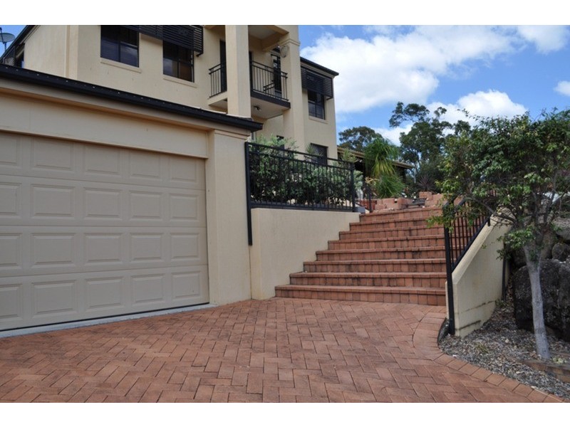 14 Neri Crescent, Arundel QLD 4214