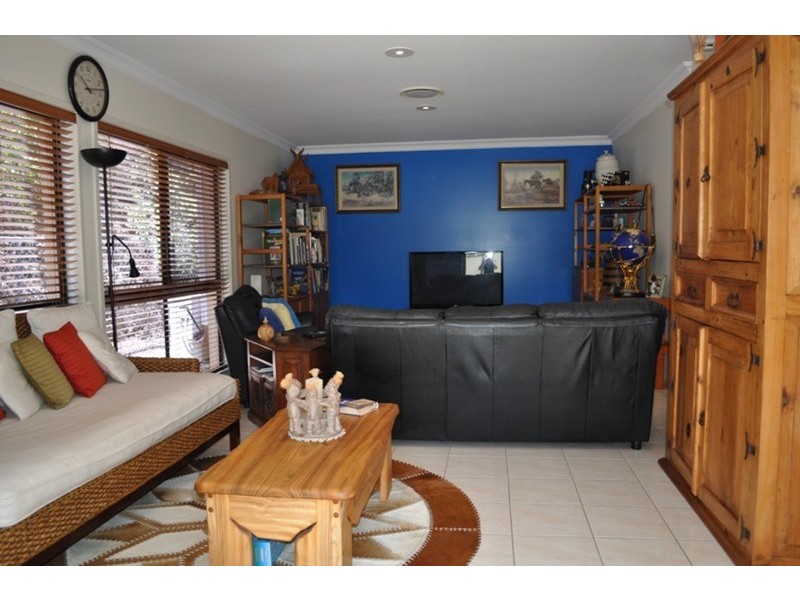 14 Neri Crescent, Arundel QLD 4214