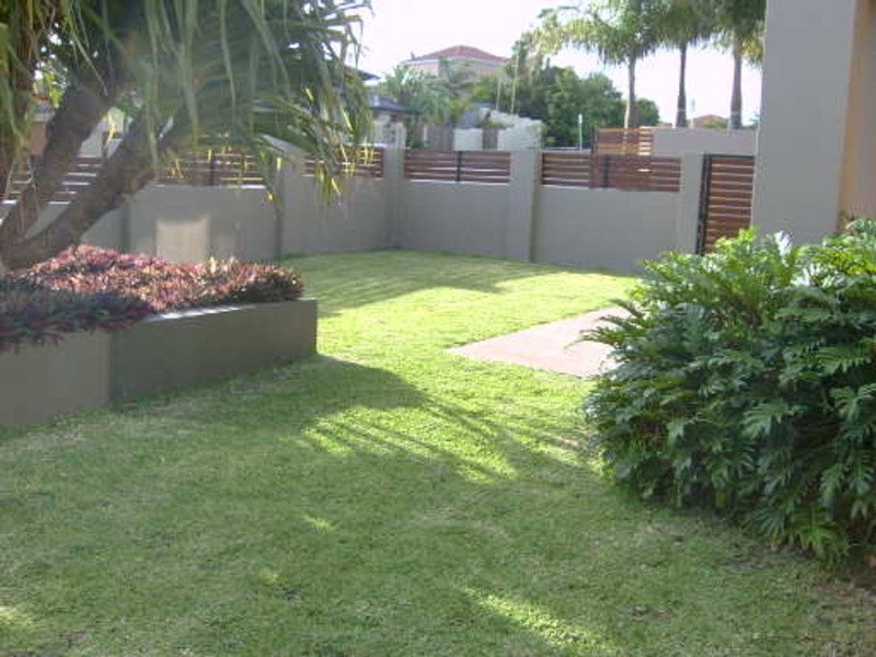 7 Eastbourne Chase, Arundel QLD 4214