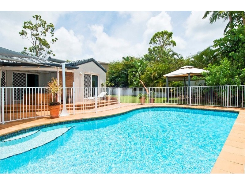 70  Chichester Drive, Arundel QLD 4214