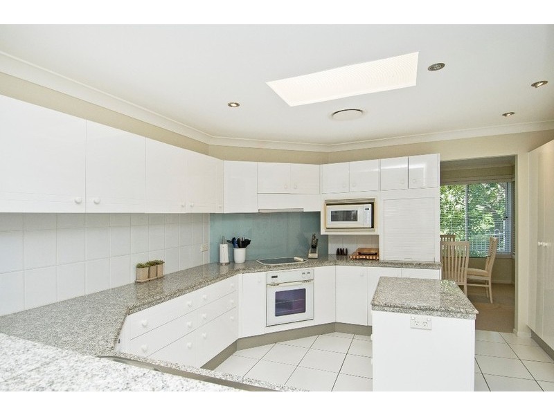 70  Chichester Drive, Arundel QLD 4214