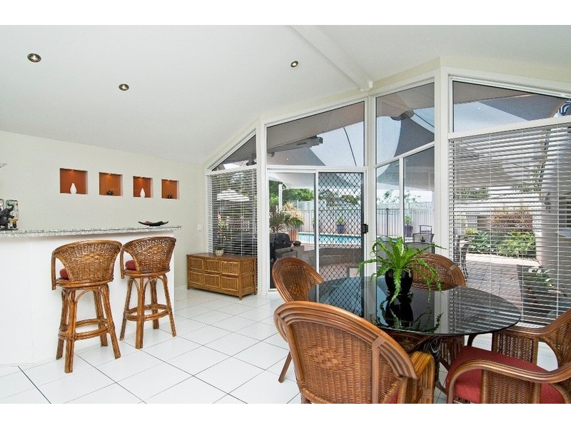 70  Chichester Drive, Arundel QLD 4214