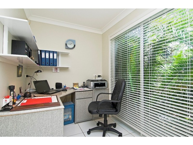 70  Chichester Drive, Arundel QLD 4214