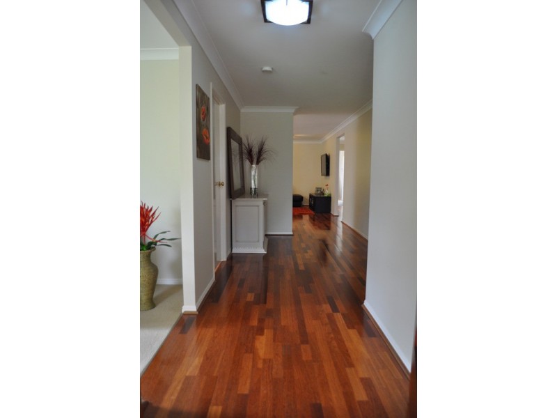 6 Brookland Court, Molendinar QLD 4214