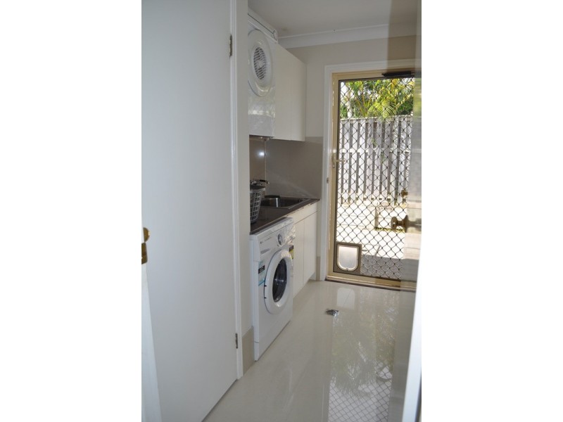 6 Brookland Court, Molendinar QLD 4214