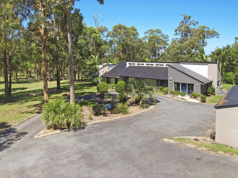 20 Woodlands Way, Parkwood QLD 4214