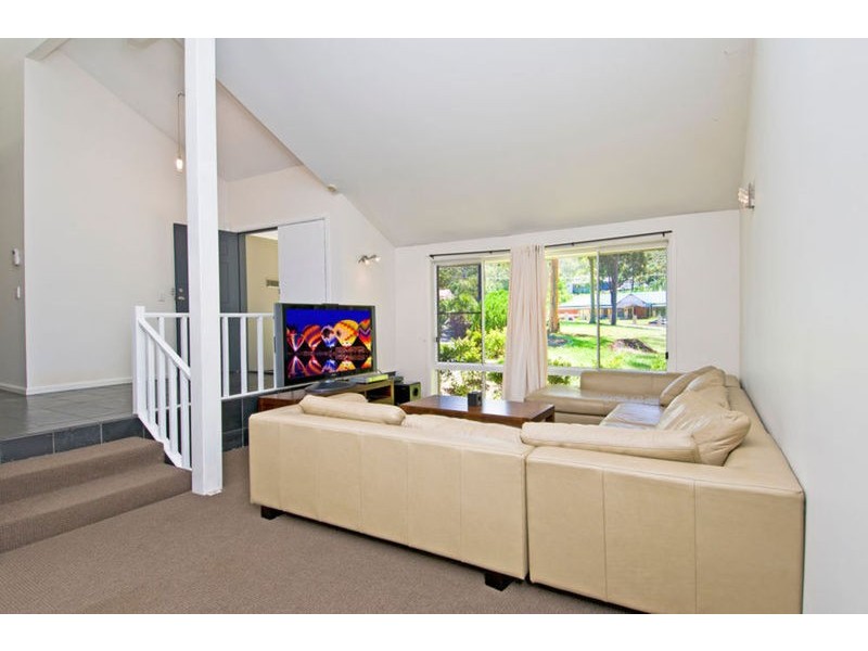 20 Woodlands Way, Parkwood QLD 4214