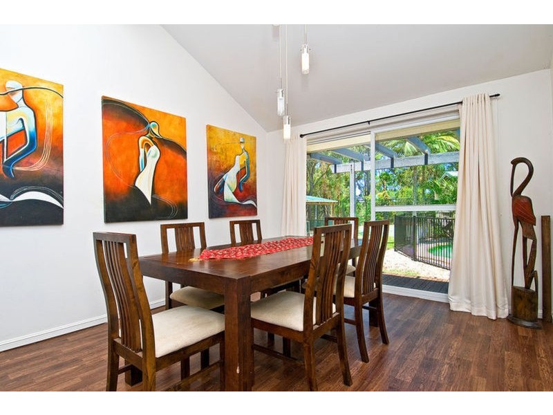 20 Woodlands Way, Parkwood QLD 4214