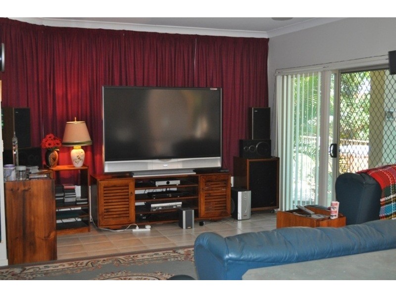 7 Shoreham Chase, Arundel QLD 4214