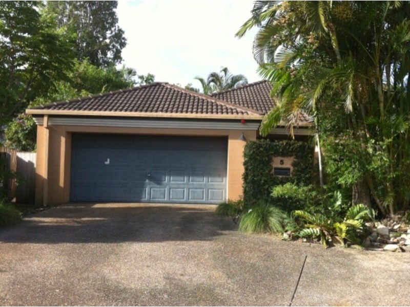 5 Laine Place, Coombabah QLD 4216