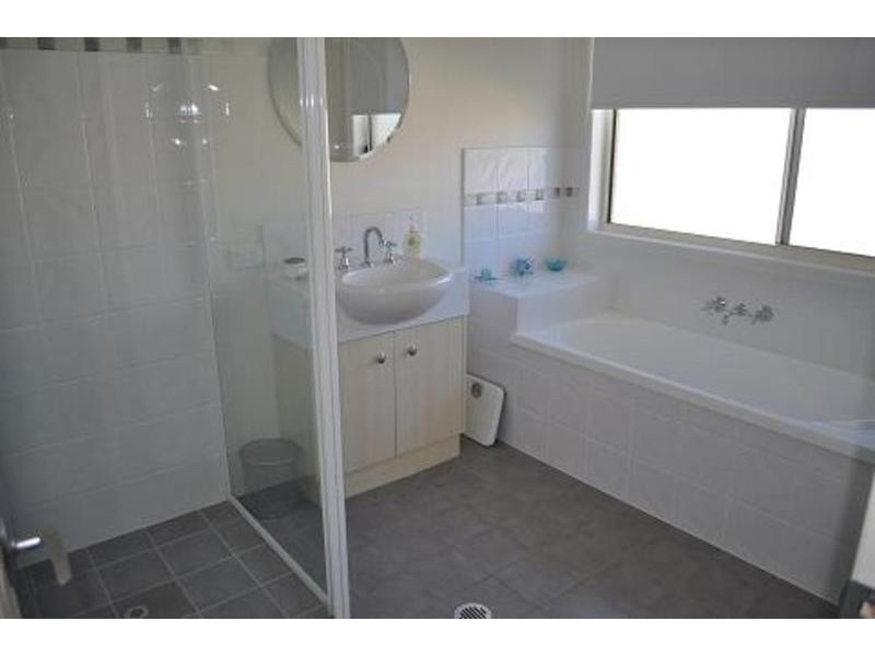 2/197 High Street, Southport QLD 4215