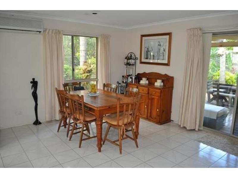 31 Captain Cook Close, Arundel QLD 4214
