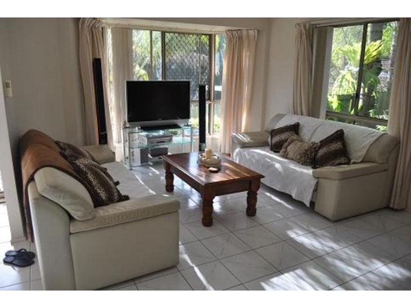 31 Captain Cook Close, Arundel QLD 4214