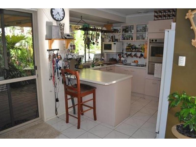 31 Captain Cook Close, Arundel QLD 4214