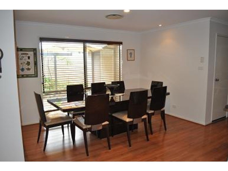 15 Redgum Place, Molendinar QLD 4214