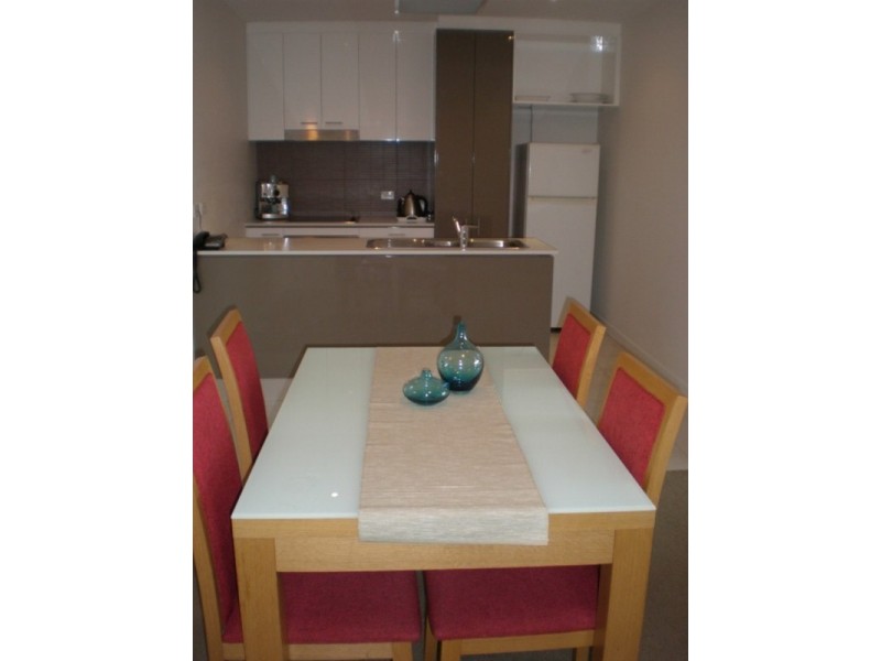 2013/33 Te Peters Drive, Broadbeach QLD 4218