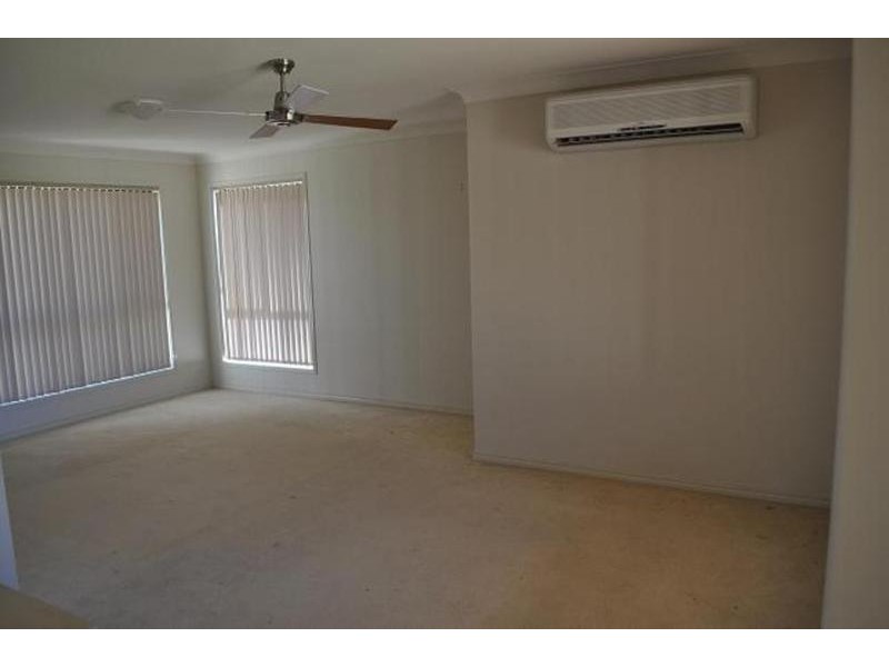 2 Oakridge Place, Molendinar QLD 4214