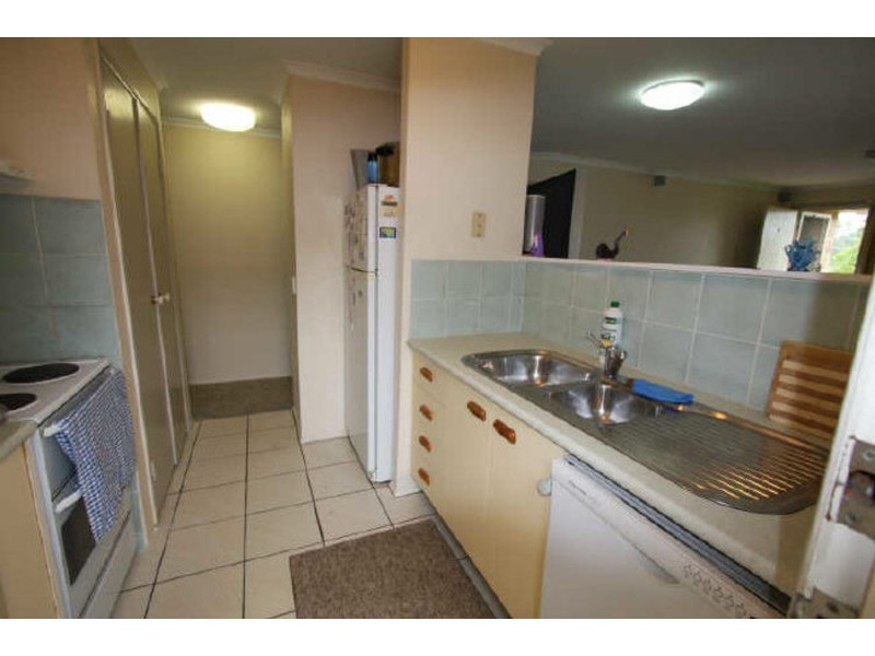 2/5 Galaxy Court, Labrador QLD 4215