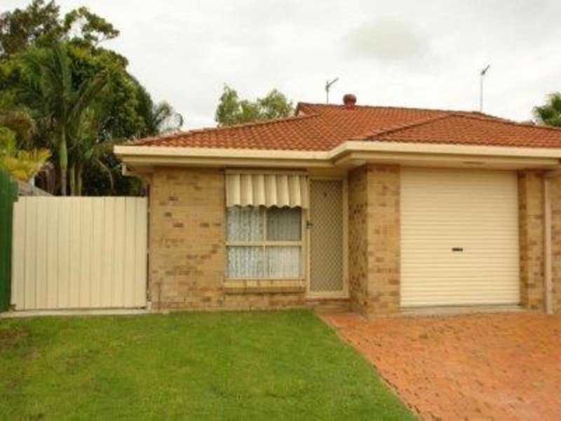 2/5 Galaxy Court, Labrador QLD 4215