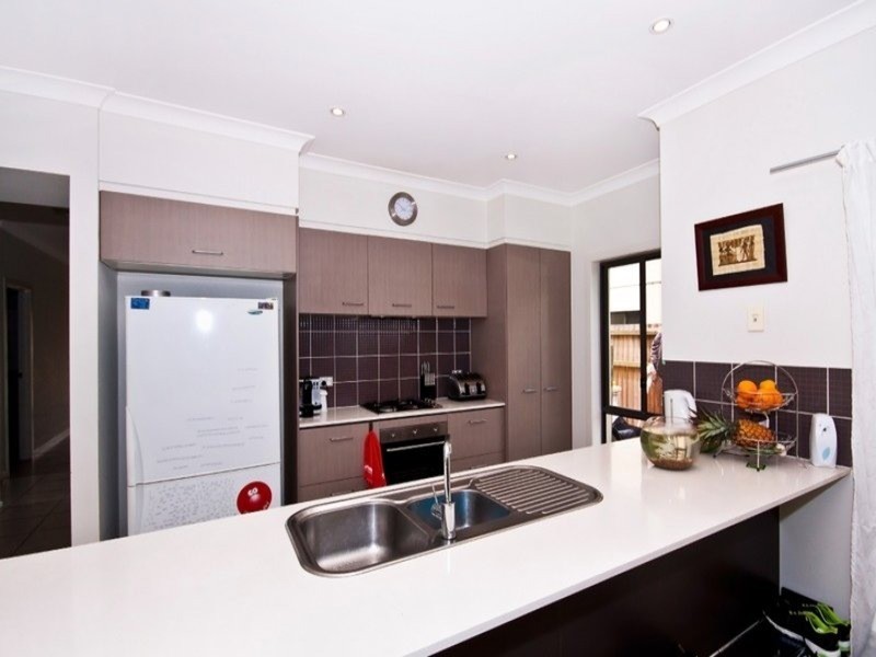 26 Lockwood Place, Molendinar QLD 4214