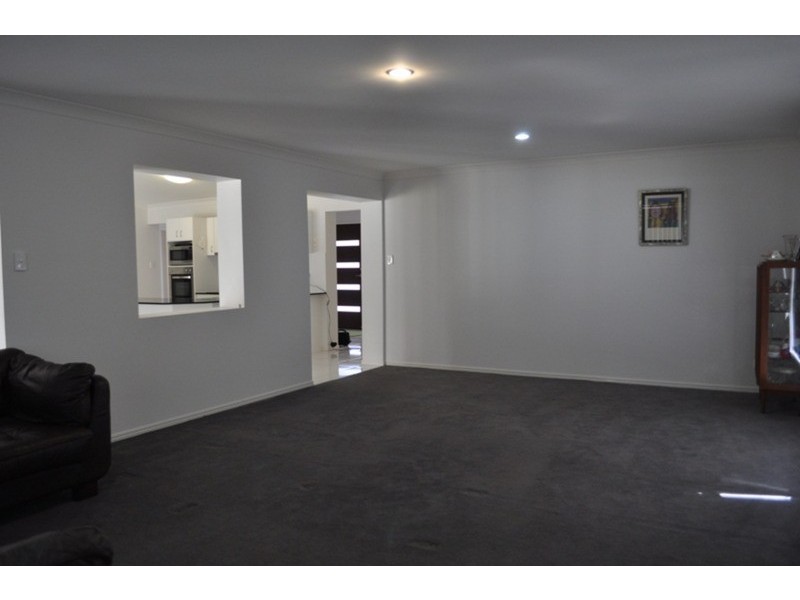 28 Gumleaf Drive, Molendinar QLD 4214