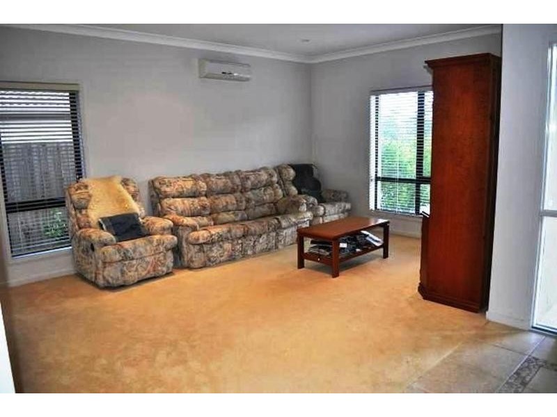 20 Highcrest Circuit, Molendinar QLD 4214