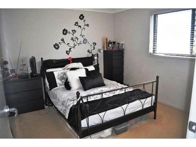 20 Highcrest Circuit, Molendinar QLD 4214