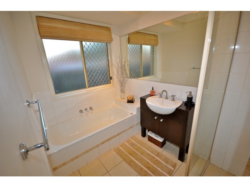 33 Carner Court, Parkwood QLD 4214