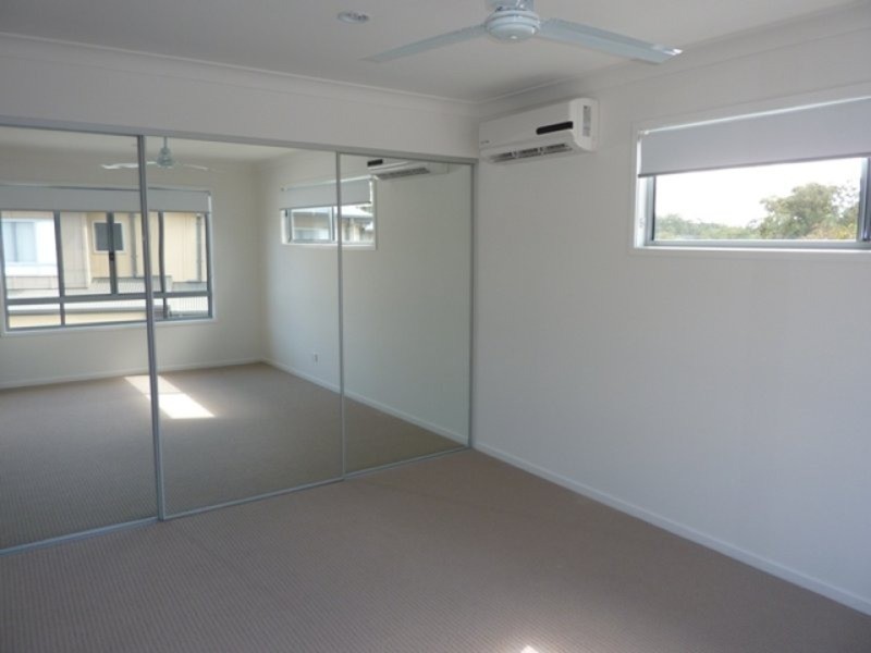 8/446 Pine Ridge Road, Coombabah QLD 4216