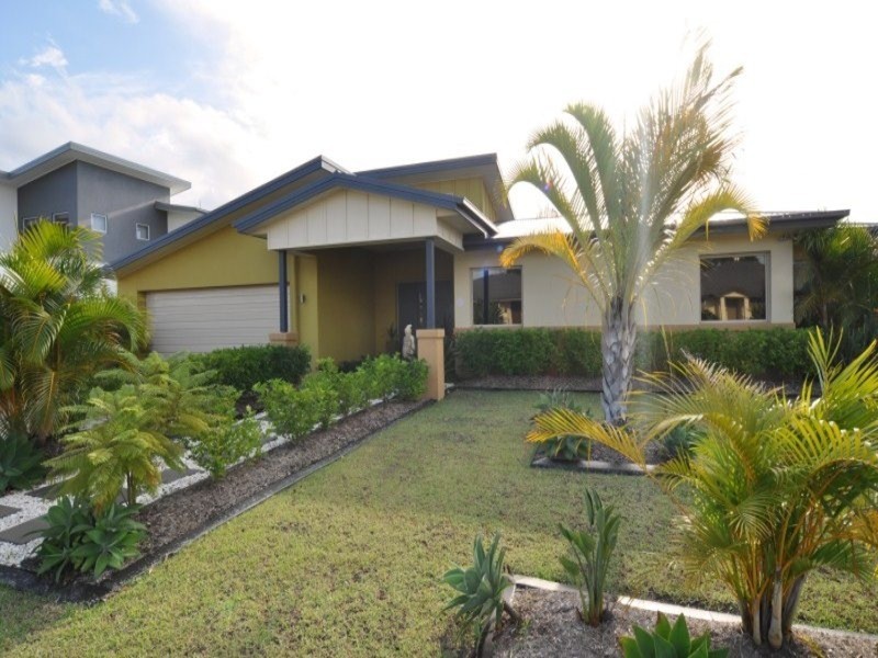 42 Highcrest Cct, Molendinar QLD 4214