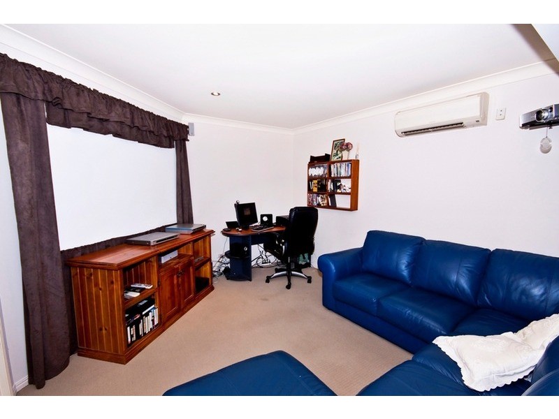 62 Highcrest Circuit, Molendinar QLD 4214