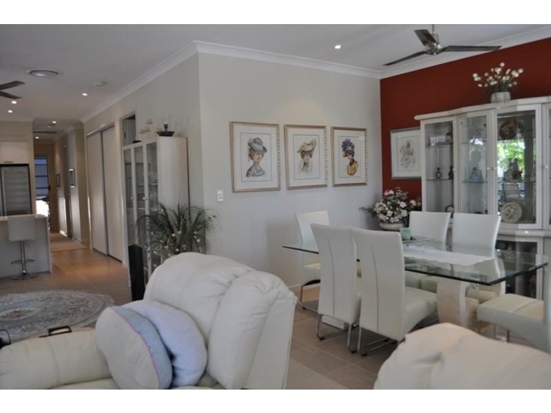 34/299 Napper Road, Arundel QLD 4214