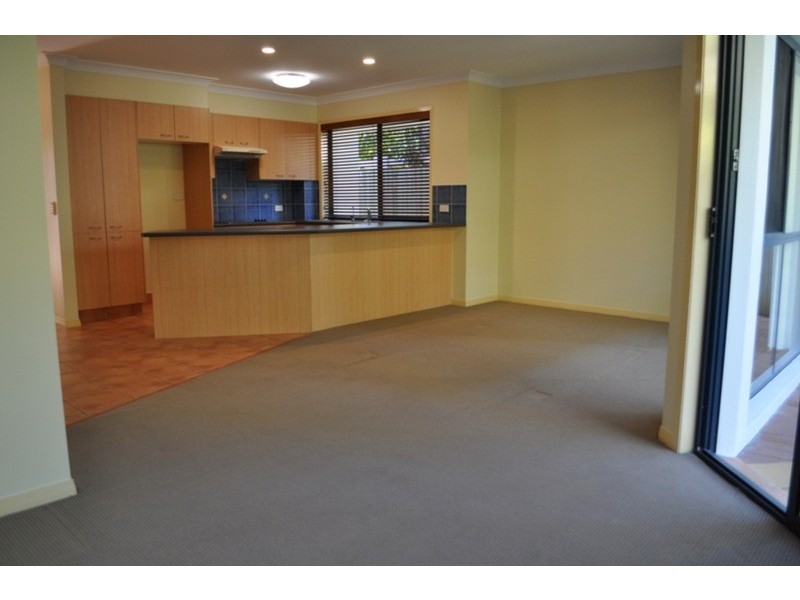 4/56 Margaret Street, Southport QLD 4215