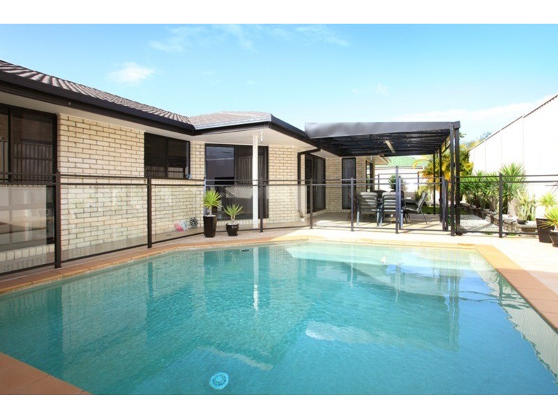 6 Rosegum Drive, Molendinar QLD 4214