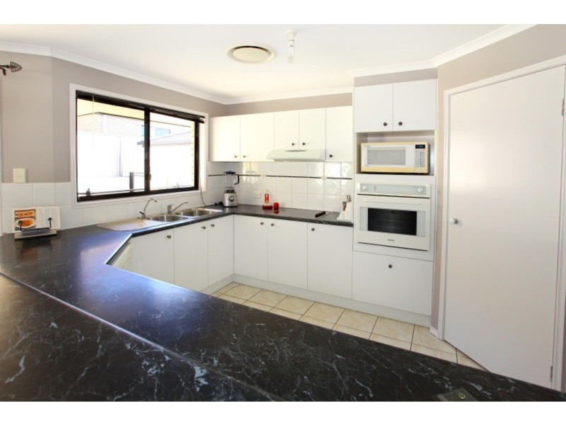 6 Rosegum Drive, Molendinar QLD 4214