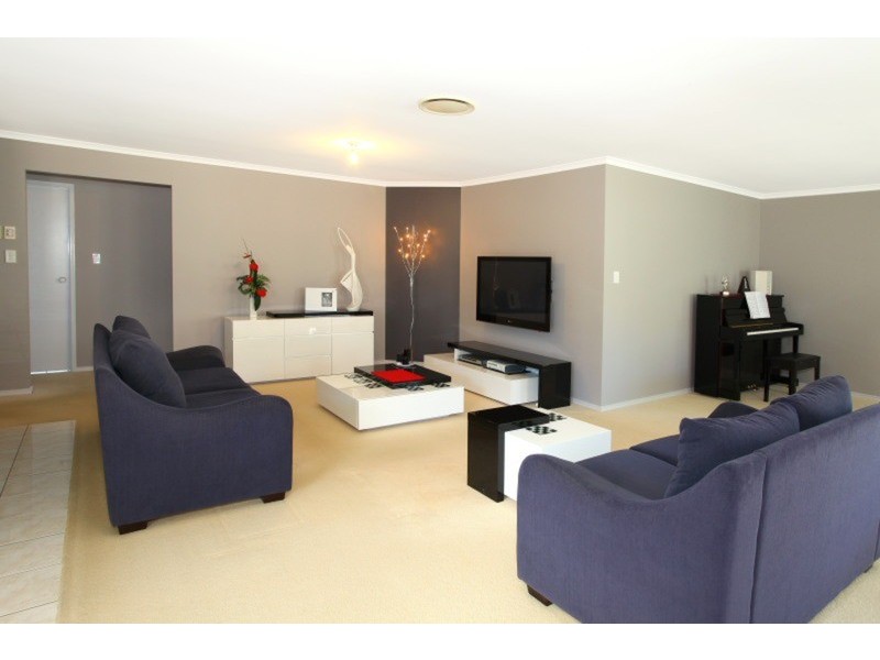 6 Rosegum Drive, Molendinar QLD 4214