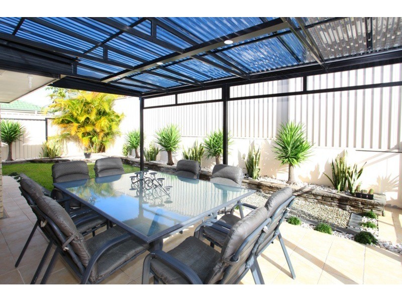 6 Rosegum Drive, Molendinar QLD 4214