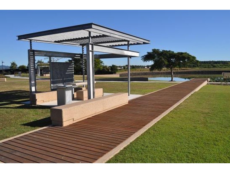 25 Galley Road, Hope Island QLD 4212