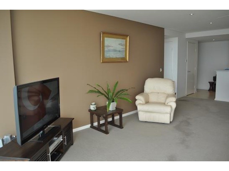 1706/1 Como Crescent, Southport QLD 4215