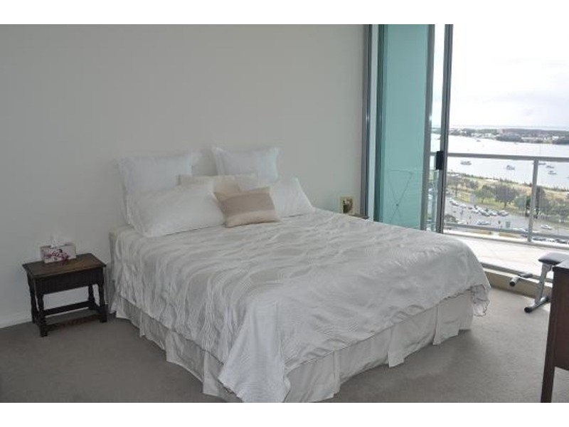 1706/1 Como Crescent, Southport QLD 4215