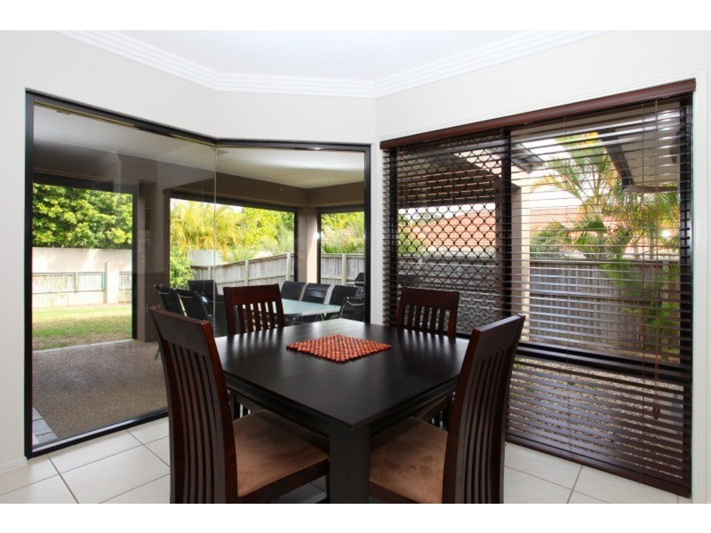 5 Lillywood Circuit, Molendinar QLD 4214